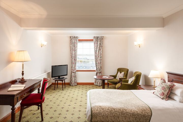Room 7 of 54