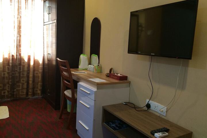 Room 4 of 35
