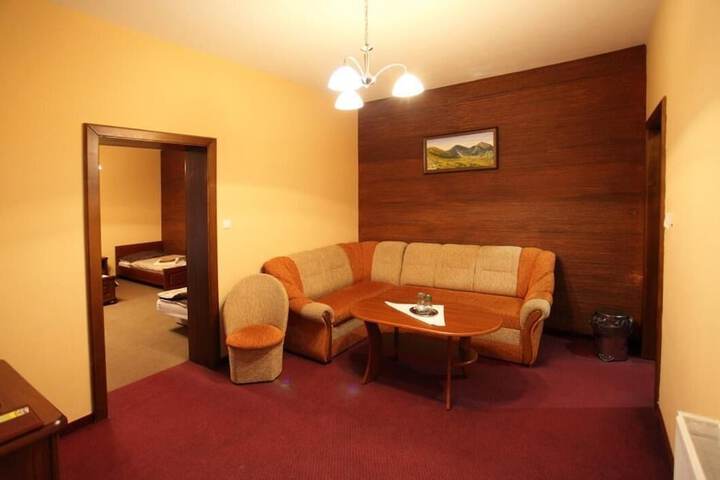Room 15 of 50