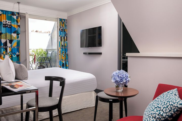 Room 2 of 48