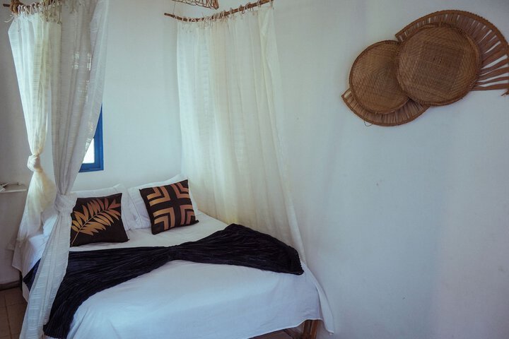 Room 14 of 153