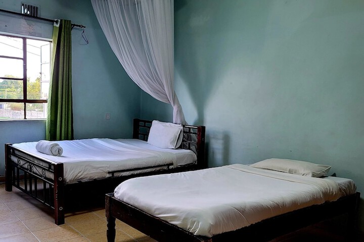 Room 4 of 28