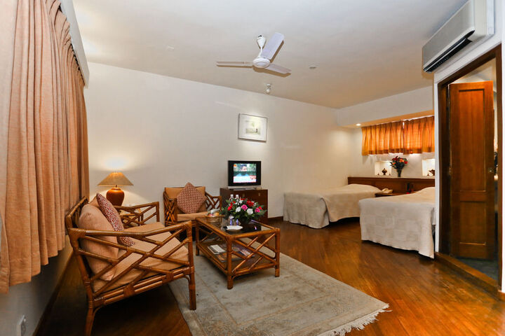 Room 3 of 37