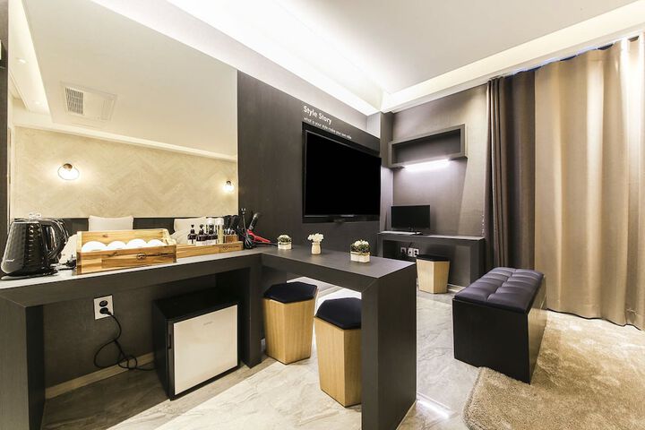 Room 55 of 74