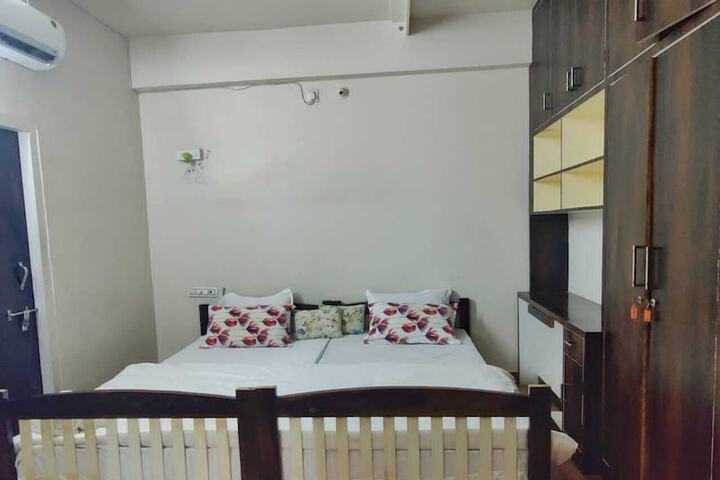 Room 7 of 36