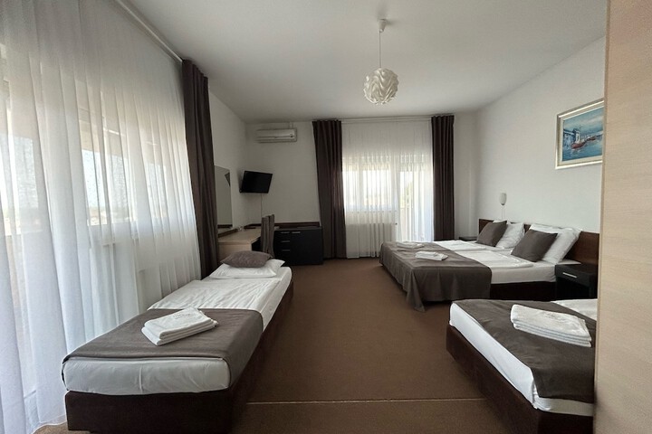 Room 15 of 58