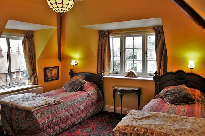 Room 9 of 73