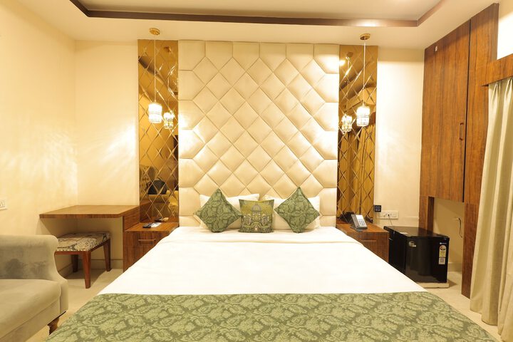 Room 43 of 140