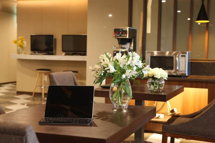 Dining Photos