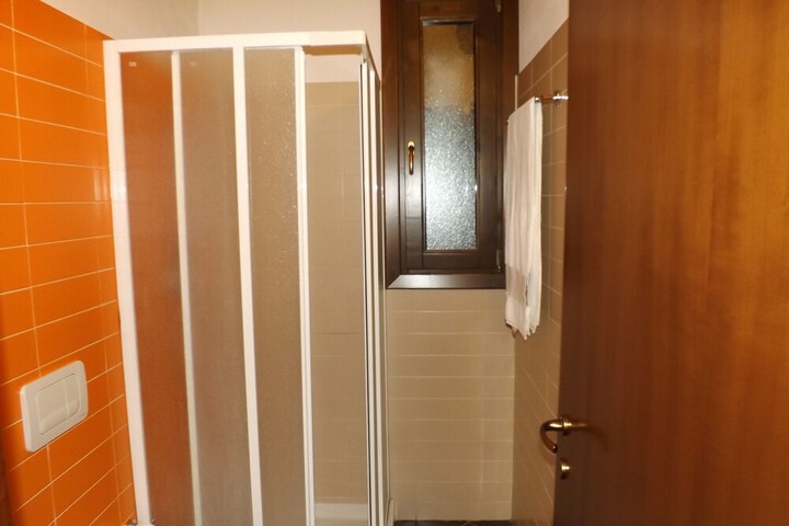 Room 35 of 41