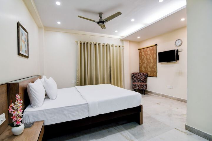 Room 27 of 41