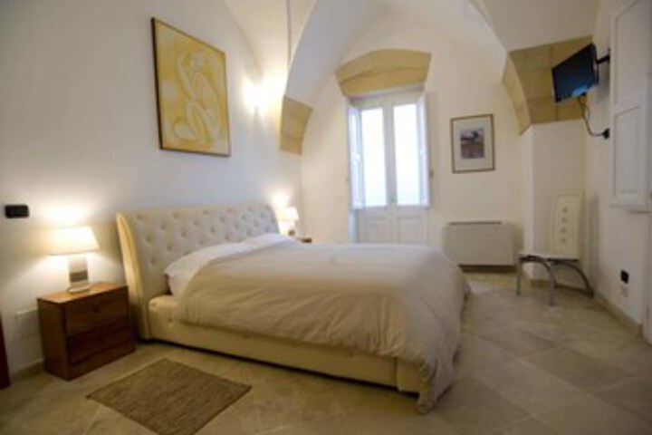 Room 10 of 45