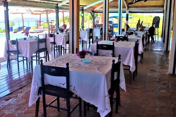 Dining 36 of 79