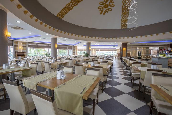 Dining 95 of 172
