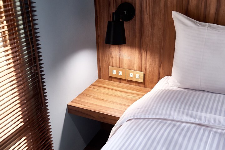 Room 17 of 115