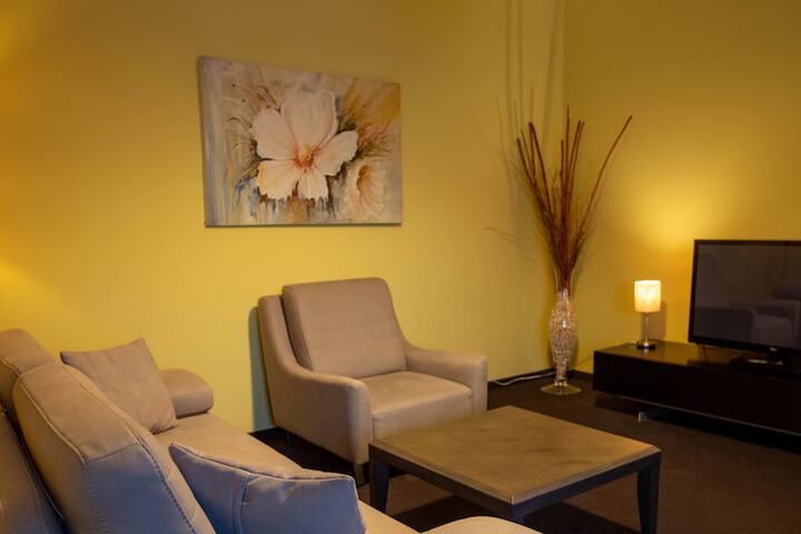 Room 16 of 25