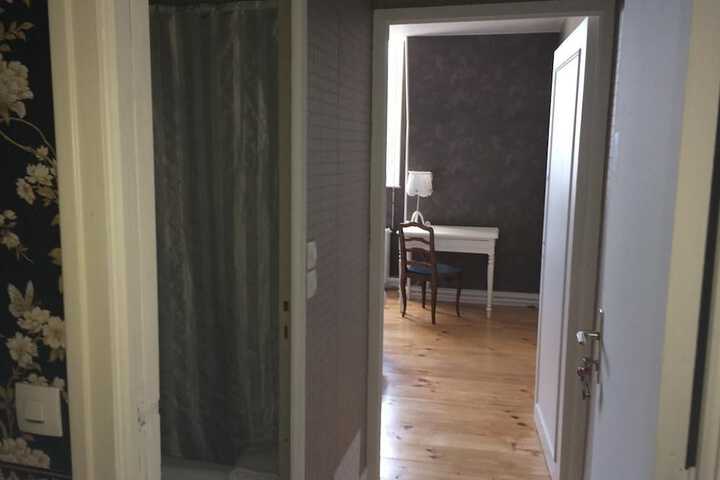 Room 33 of 59