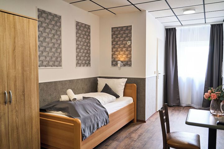 Room 42 of 55