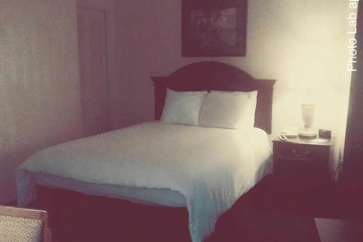 Room 18 of 34