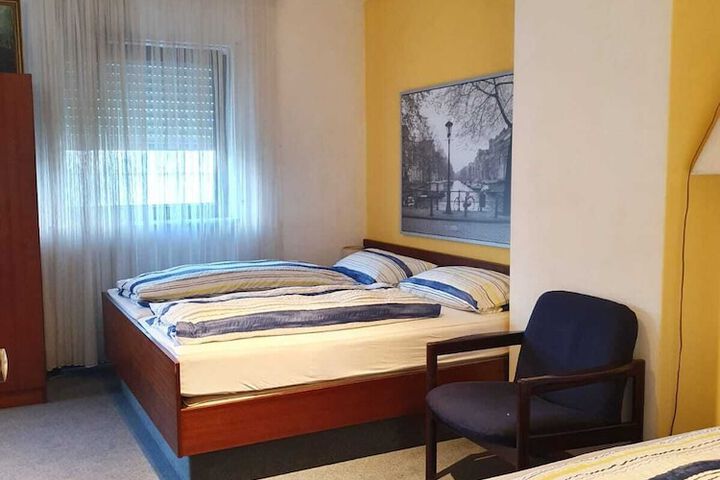 Room 18 of 39
