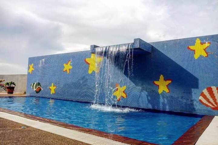 Pool Hotel