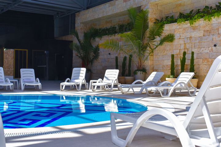 Pool 53 of 79