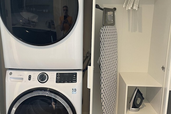Laundry 694 of 860