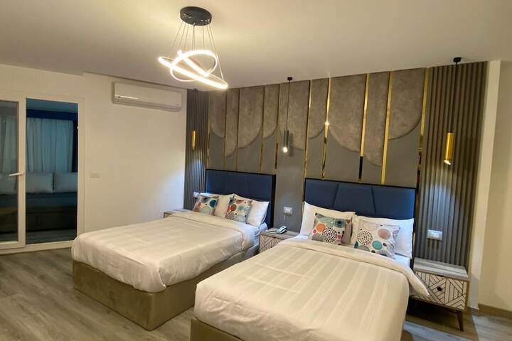 Room 37 of 135