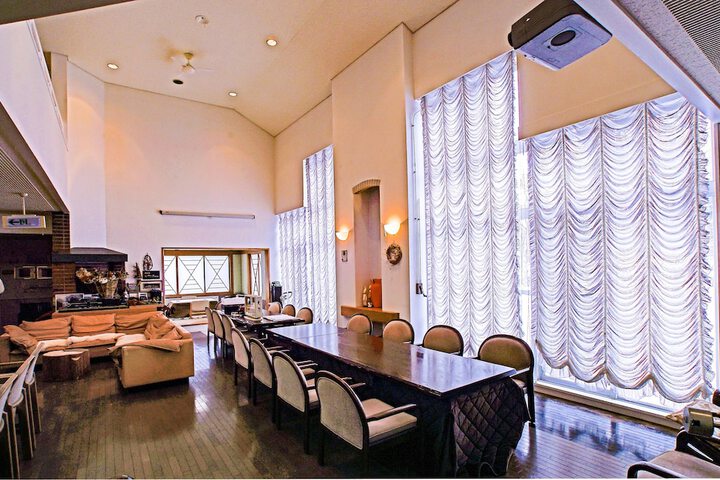 Hotel Interior 9 of 79