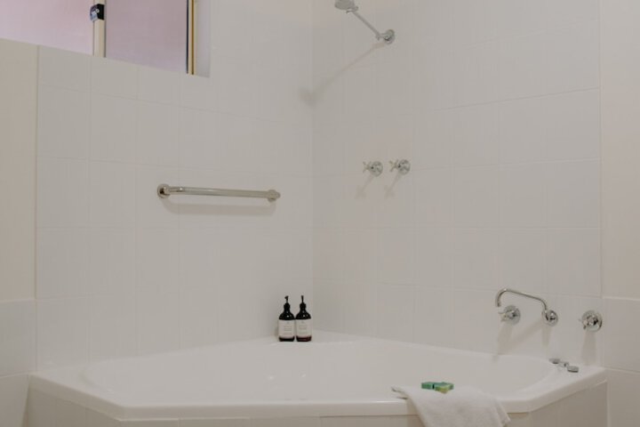 Room 25 of 36
