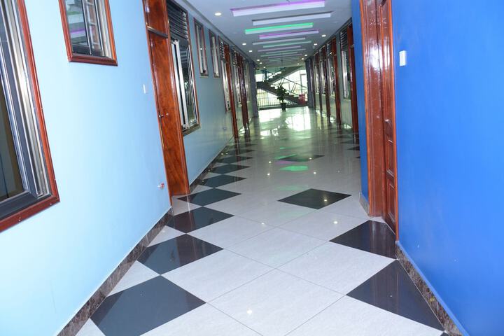 Ballroom/Hall 26 of 32