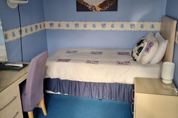 Room 38 of 184