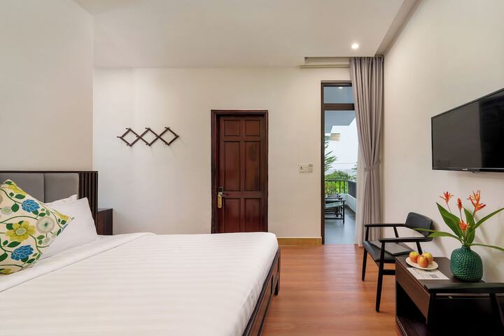 Room 5 of 89