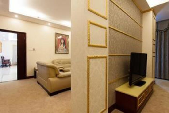 Room 18 of 68
