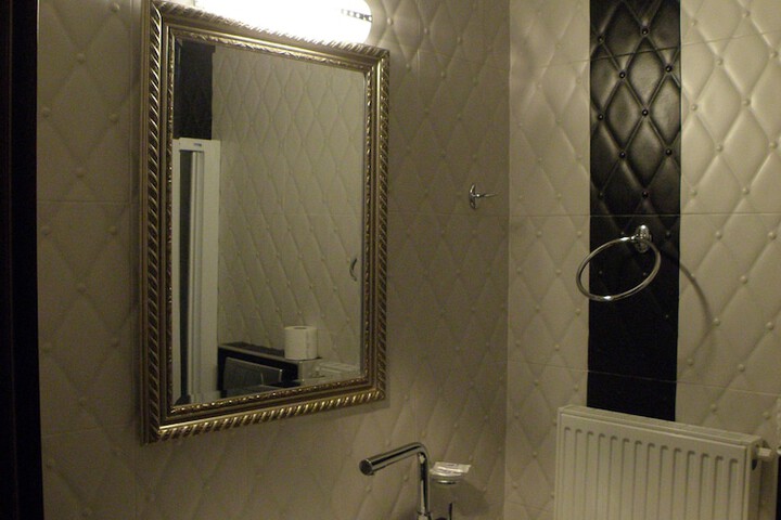Room 17 of 53
