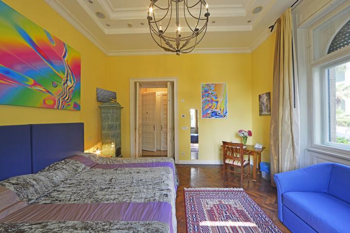 Room 7 of 39