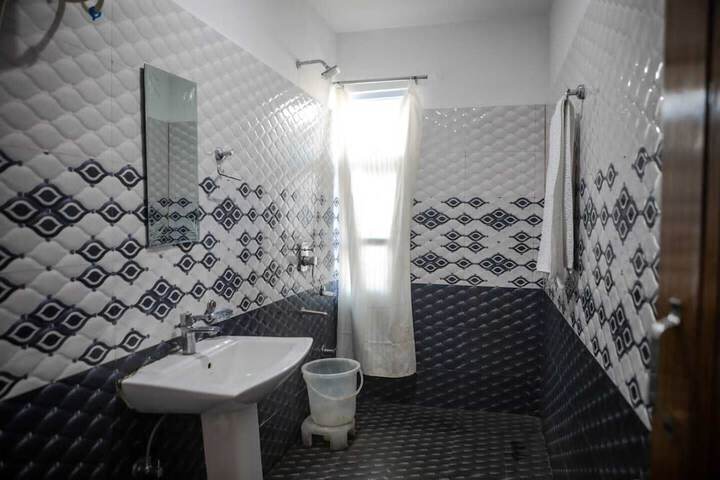 Room 19 of 40