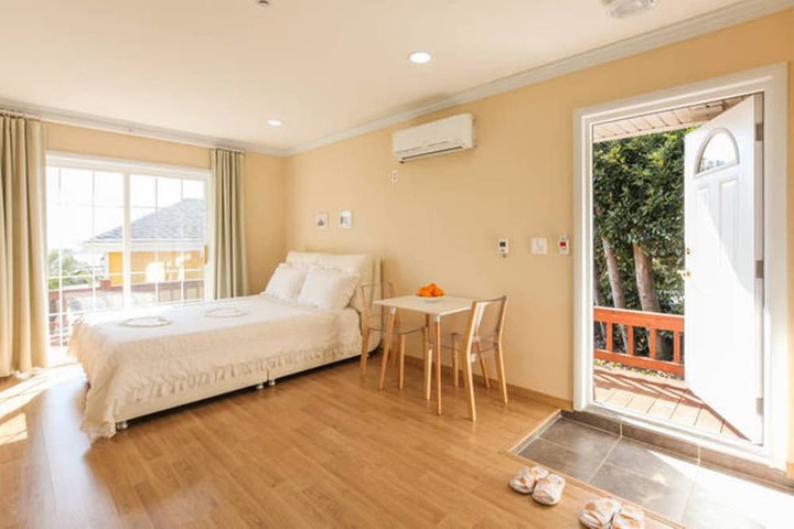 Room 14 of 73