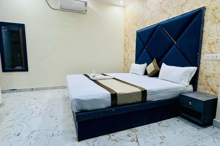 Room 19 of 49