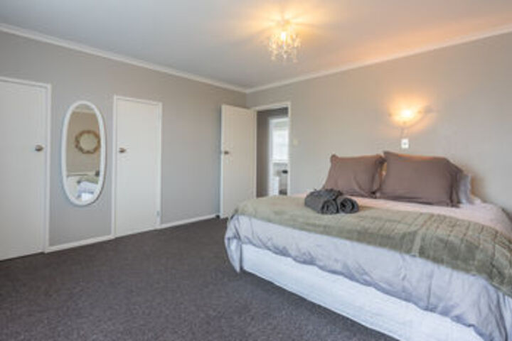 Room 46 of 222