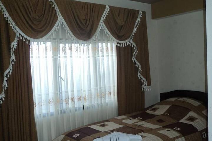 Room 13 of 35