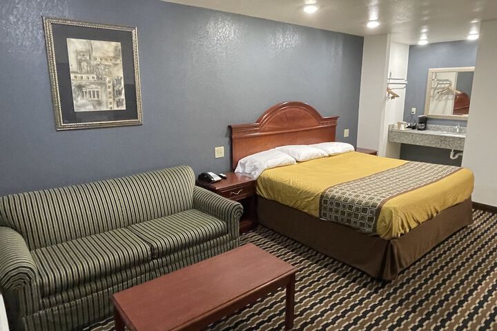 Room 5 of 25