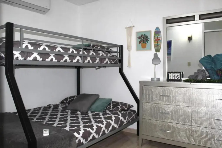 Room 5 of 13