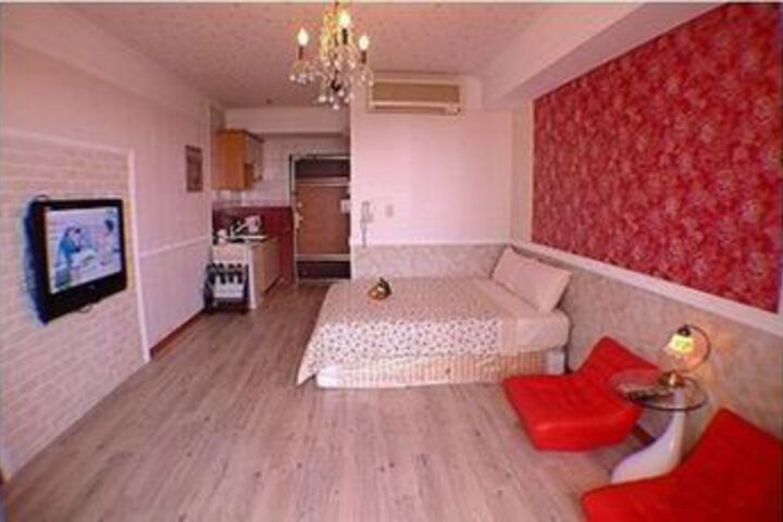 Room 9 of 27