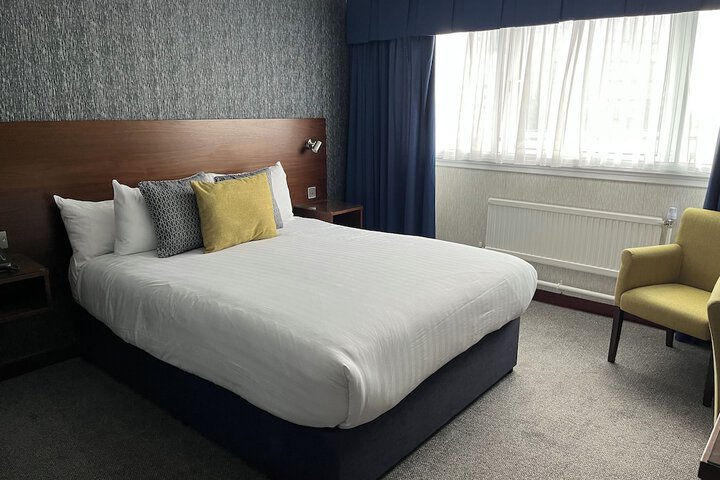Room 49 of 102