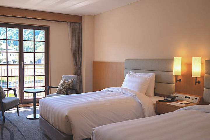 Room 75 of 223