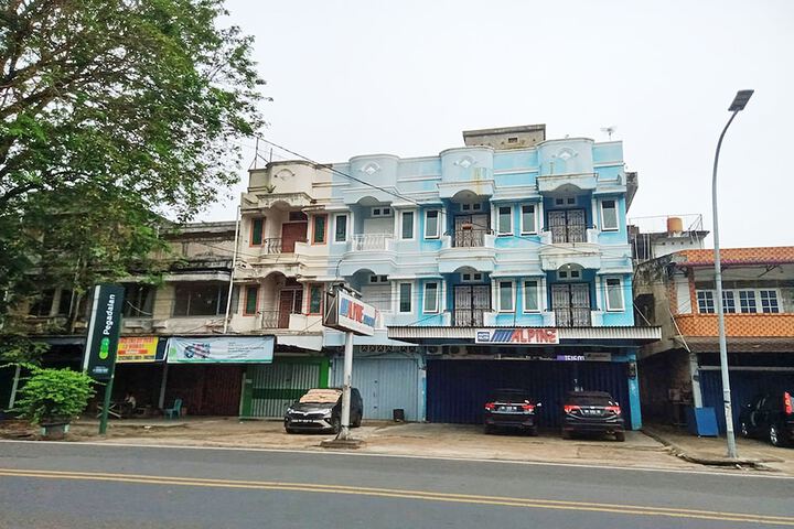 Exterior of Hotel O Benteng Kost