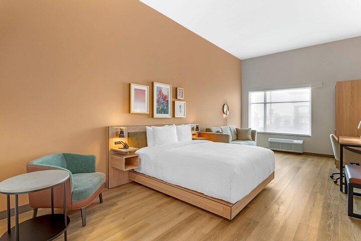 Room 15 of 68