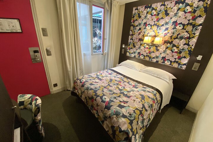 Room 5 of 66