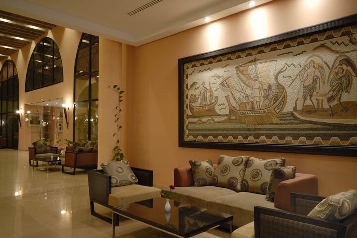 Guest Lobby